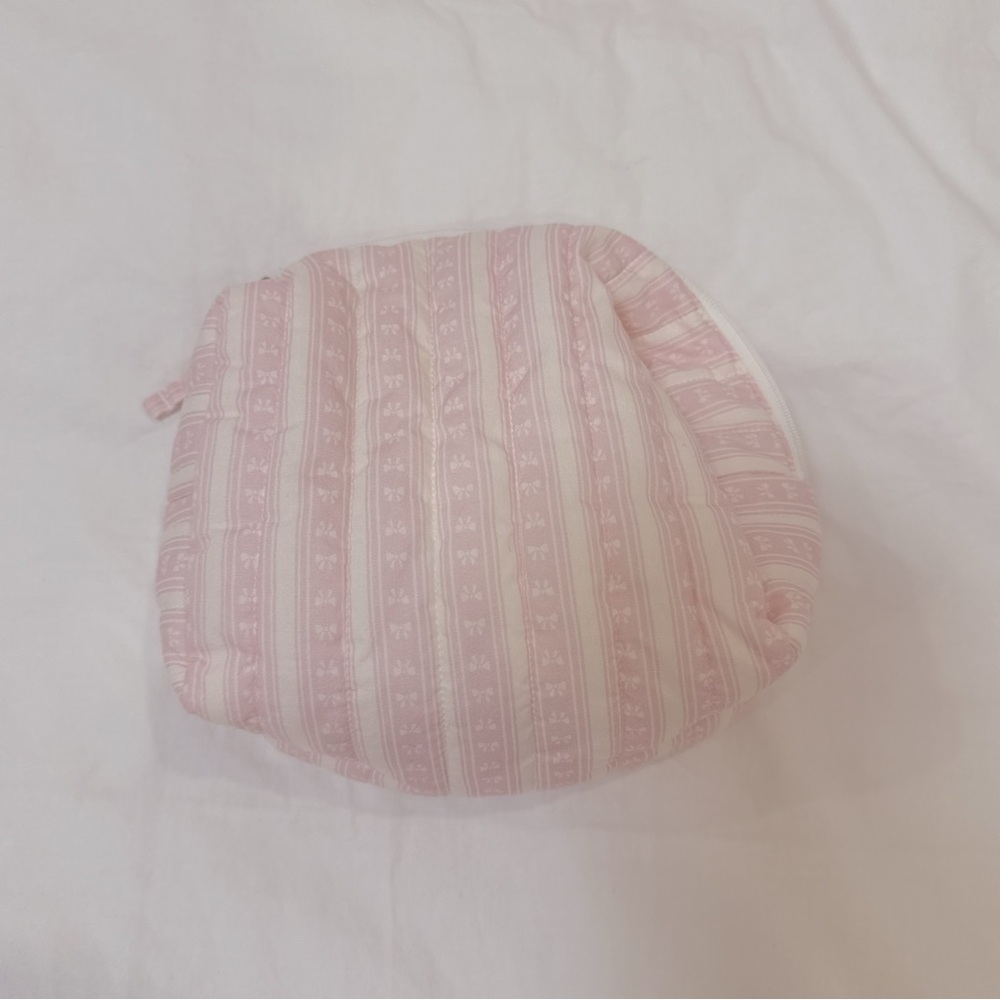 Hollister Makeup bag - Picture 2 of 3
